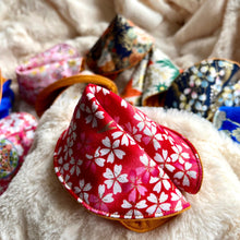 Load image into Gallery viewer, Fortune Cookie Keepsake